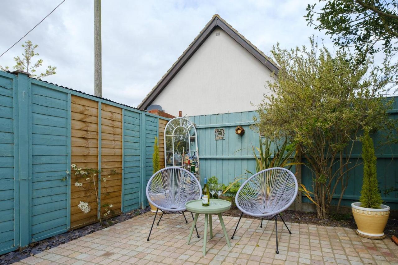 Hazel'S Villa Leiston Exterior photo